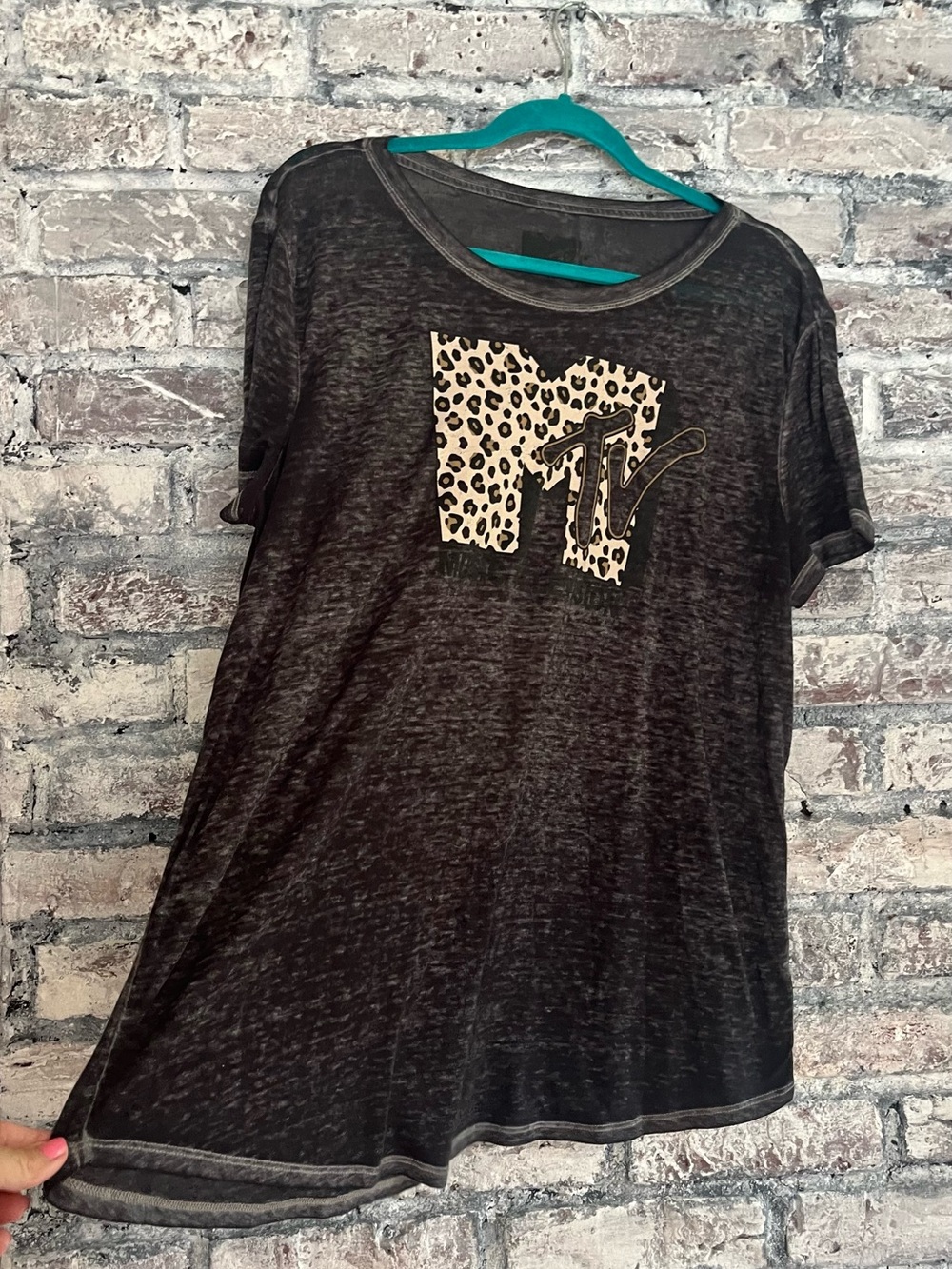 MTV Leopard Logo Black Short Sleeve Tee Sheer feel excellent condition - Picture 3 of 6